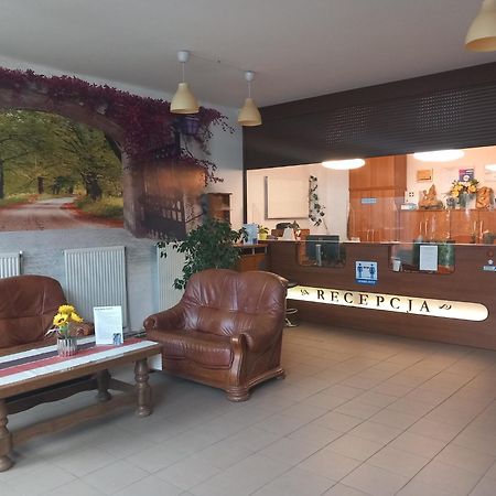 Hotel Dworek 弗罗茨瓦夫 外观 照片